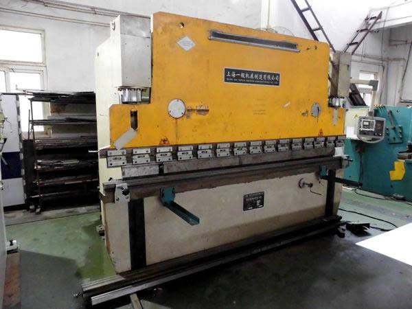 國產(chǎn)折彎機_http://www.yabfk.com/