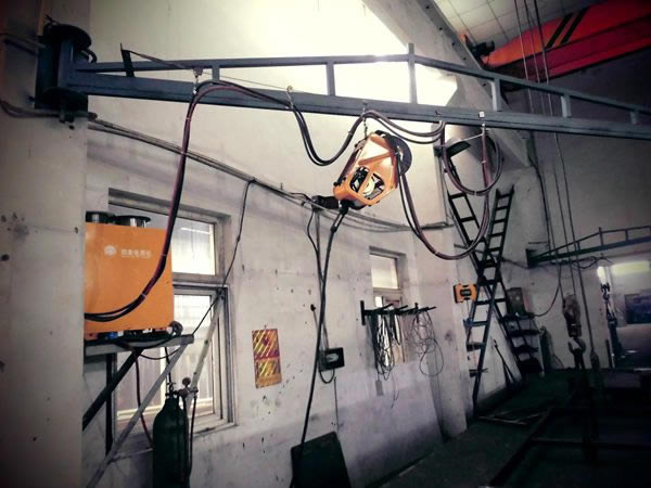 電焊機_http://www.yabfk.com/